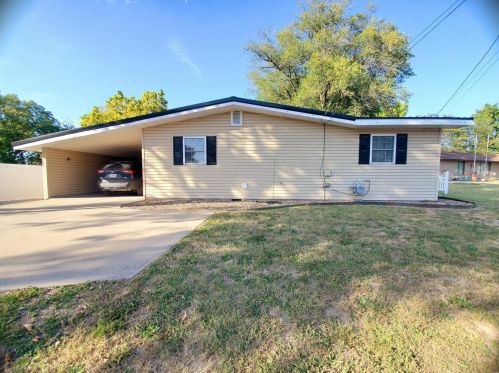 1304 Oak St, Canton, MO 63435-1521