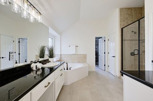 11112 Claro Vista Cv, Austin TX  78739-1917 exterior