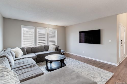 6107 Alton Way, Englewood CO  80111-5235 exterior