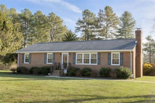 12089 Sunset Dr, Ashland, VA 23005-3012