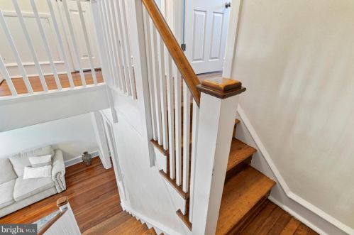 8135 Ardleigh St, Philadelphia PA  19118-3411 exterior