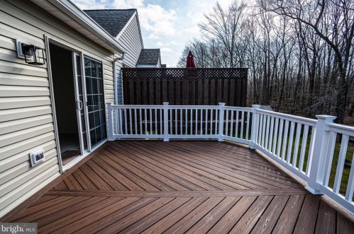 337 Woodland Grn Ct, Aberdeen MD  21001-2946 exterior