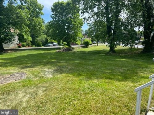 316 West St, Charles Town WV  25414-1662 exterior