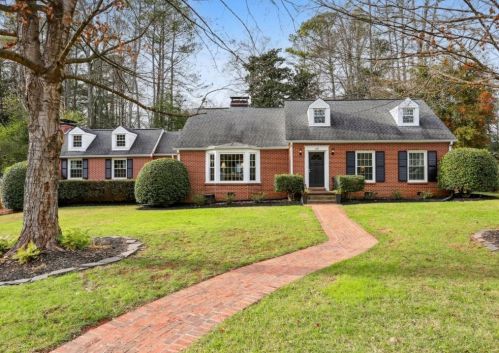 240 Whitlock Dr, Marietta, GA 30064-3272
