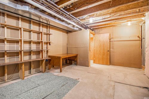 55384 Falling Water Dr, Elkhart IN  46514-0074 exterior