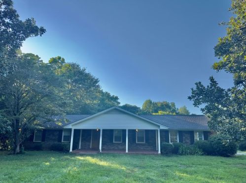 964 Wh Hayes Rd, Jefferson, GA 30549-4611