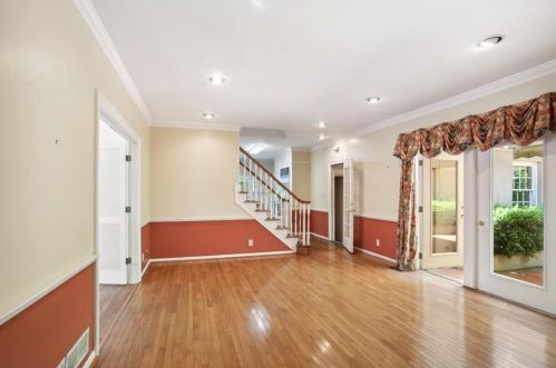 3332 Grant Vly Rd, Atlanta GA  30305-1110 exterior