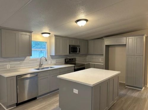 16472 Brittany Way, Conroe TX  77306-5949 exterior