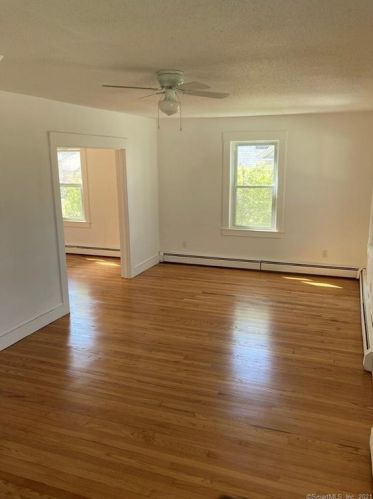 4 Pleasant St, Killingly CT  06241-1605 exterior