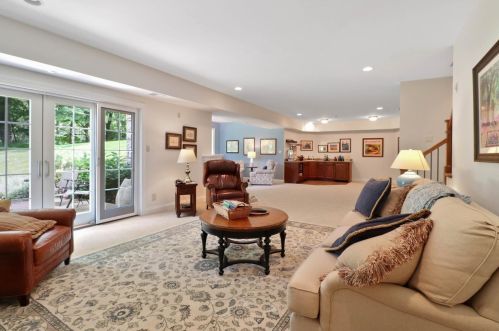 1904 William Dr, Valpo IN  46385-8168 exterior