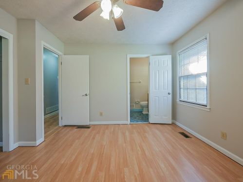 318 Davis Rd, Stockbridge GA  30281-3304 exterior