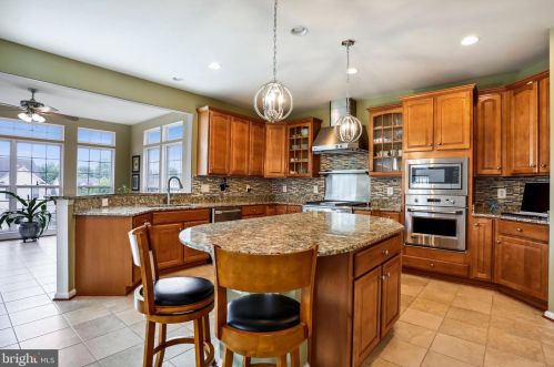 40523 Banshee Dr, Leesburg, VA 20175-7505