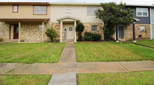 1223 Oregon St, Morgans Point TX  77571-6477 exterior