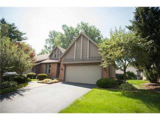 6833 Pine Creek Dr, Toledo, OH 43617-1275