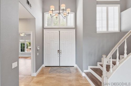 1597 Parkview Dr, Vista CA  92081-8750 exterior