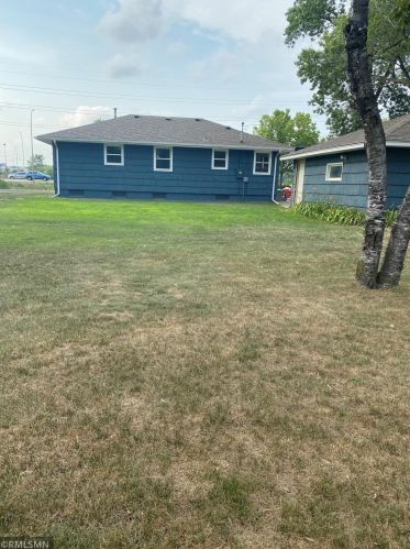 5542 Lilac Dr, Minneapolis, MN 55430-2927