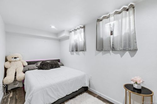 760 Evanston St, Aurora CO 80012-5718 exterior