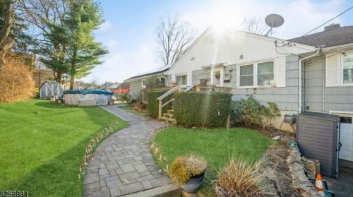 60 Van Nostrand Ave, Dover NJ  07801-4827 exterior