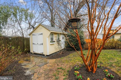 2225 Luzerne Ave, Silver Spring MD 20910-2135 exterior