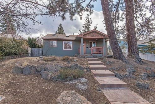 433 Hawthorne Ave, Bend, OR 97701-4728