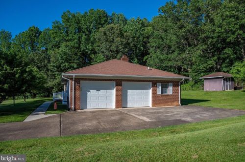 12607 Wesley Dr, Fredericksburg, VA 22407-2133