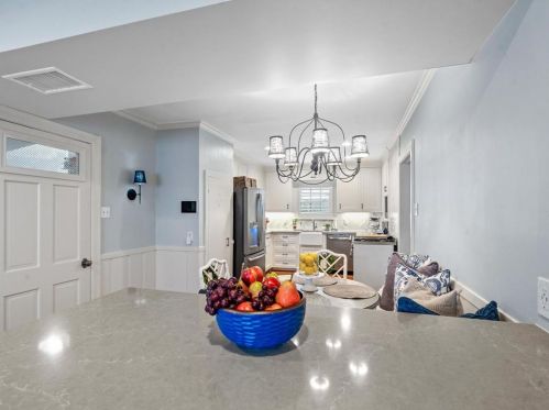 6116 Locke Ave, Fort Worth TX  76107-5515 exterior