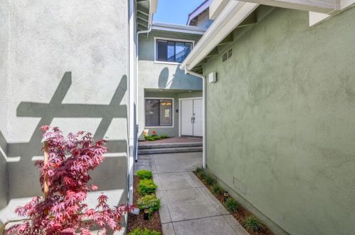 50 Malaga Way, Manhattan Beach, CA 90266-7201