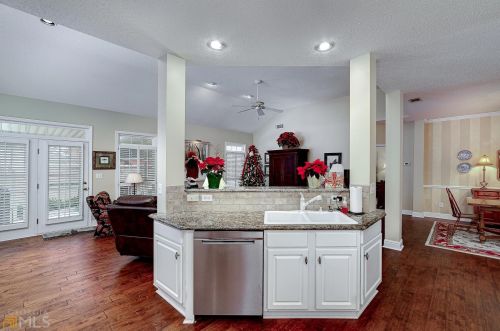142 Wexford Ct, Stockbridge GA  30281-6306 exterior