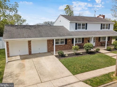 1900 Prospect Ridge Blvd, Haddon Heights, NJ 08035-1025