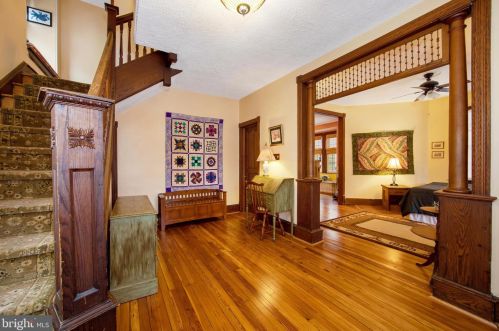 20 Euclid Ave, Tavistock, NJ 08033-2552
