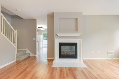 2093 Gresham Ave, Saint Paul MN  55128-4409 exterior