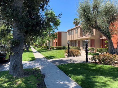 716 Fairhaven St, Anaheim CA  92801-4002 exterior