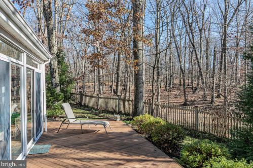 10 Alta Vista Dr, Princeton NJ  08540-7406 exterior