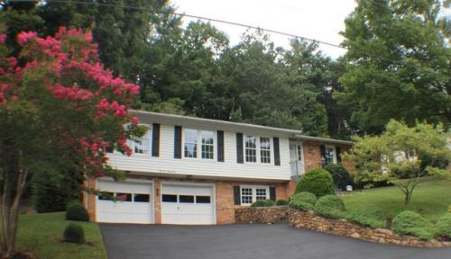 4121 White Dove Ln, Roanoke, VA 24018-4833