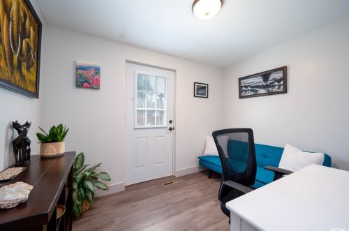 756 Carnation Dr, Sandy UT 84094-4435 exterior