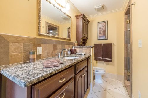 2101 Bohler Rd, Atlanta GA  30318-1515 exterior