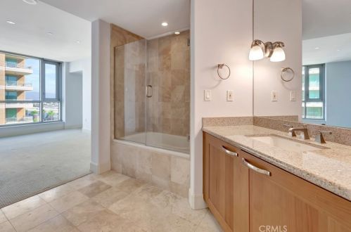 5082 Scholarship, Irvine CA  92612-5695 exterior