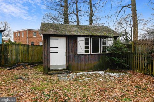 8407 Tahona Dr, Silver Spring MD 20903-3210 exterior