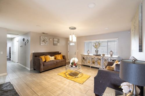 3911 Dalley Way, Riverside CA  92509-2707 exterior