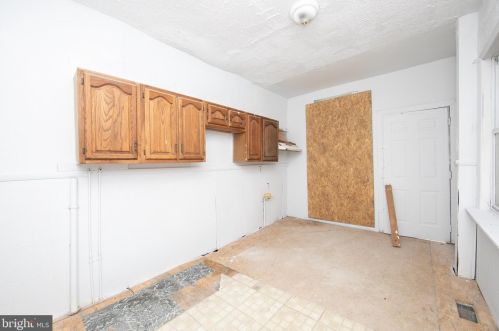 1247 Sheridan St, Camden NJ 08104-3529 exterior