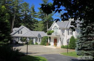 135 Hummingbird Ln, Highlands, NC 28741-6601