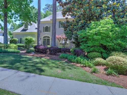 1202 Lexham Dr, Marietta, GA 30068-5503