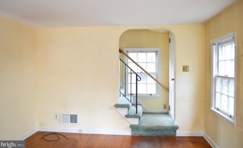 227 Elizabeth Dr, Lancaster, PA 17601-4367