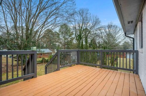 2856 Horse Shoe Dr, Atlanta GA  30316-4240 exterior