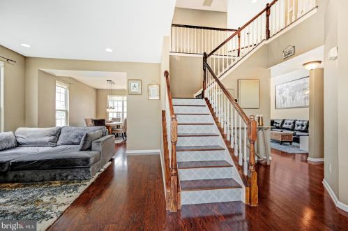 11 Elizabeth Ln, Columbus, NJ 08022-2352