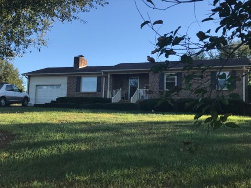 112 Saluda Rd, Moore, SC 29369-9706