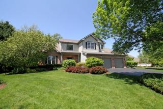 1190 Vineyard Dr, Gurnee, IL 60031-5693