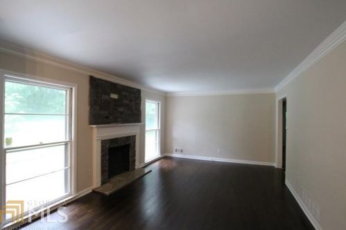 5925 Kayron Dr, Atlanta GA  30328-5123 exterior