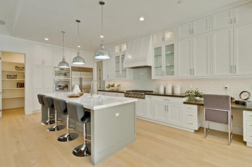 929 Russell Ave, Los Altos CA  94024-5061 exterior