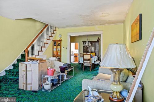 2122 Cheltenham Ave, Philadelphia, PA 19124-1611